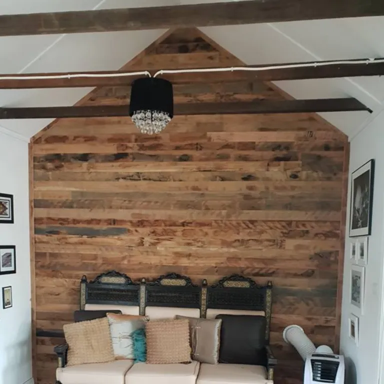 Barn WALL Social Media Post 768×768